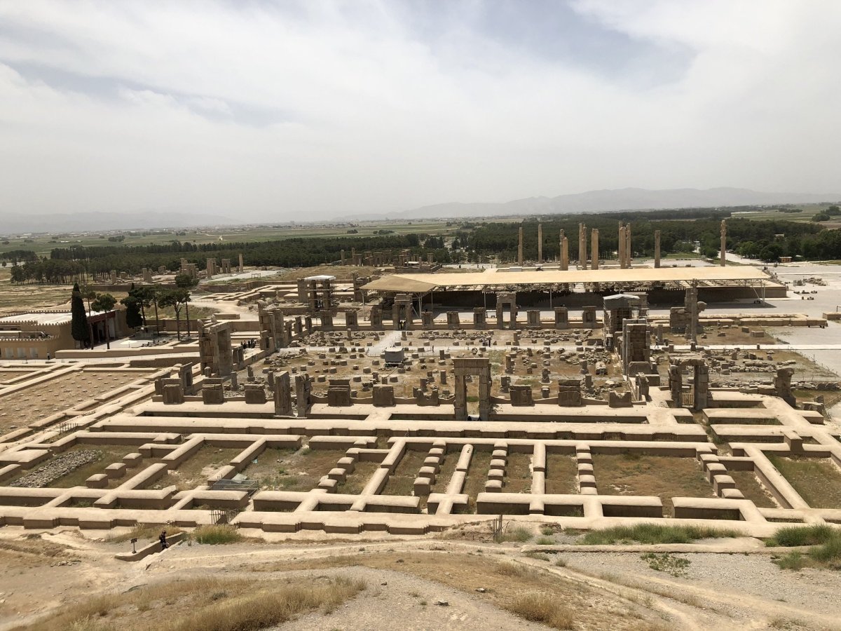 Tohle je asi polovina Persepolis. Představte si, jak monumentálně to muselo působit v době, kdy bylo Persepolis centrem Perské ř