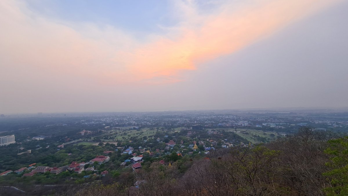Výhled z Mandalay Hill