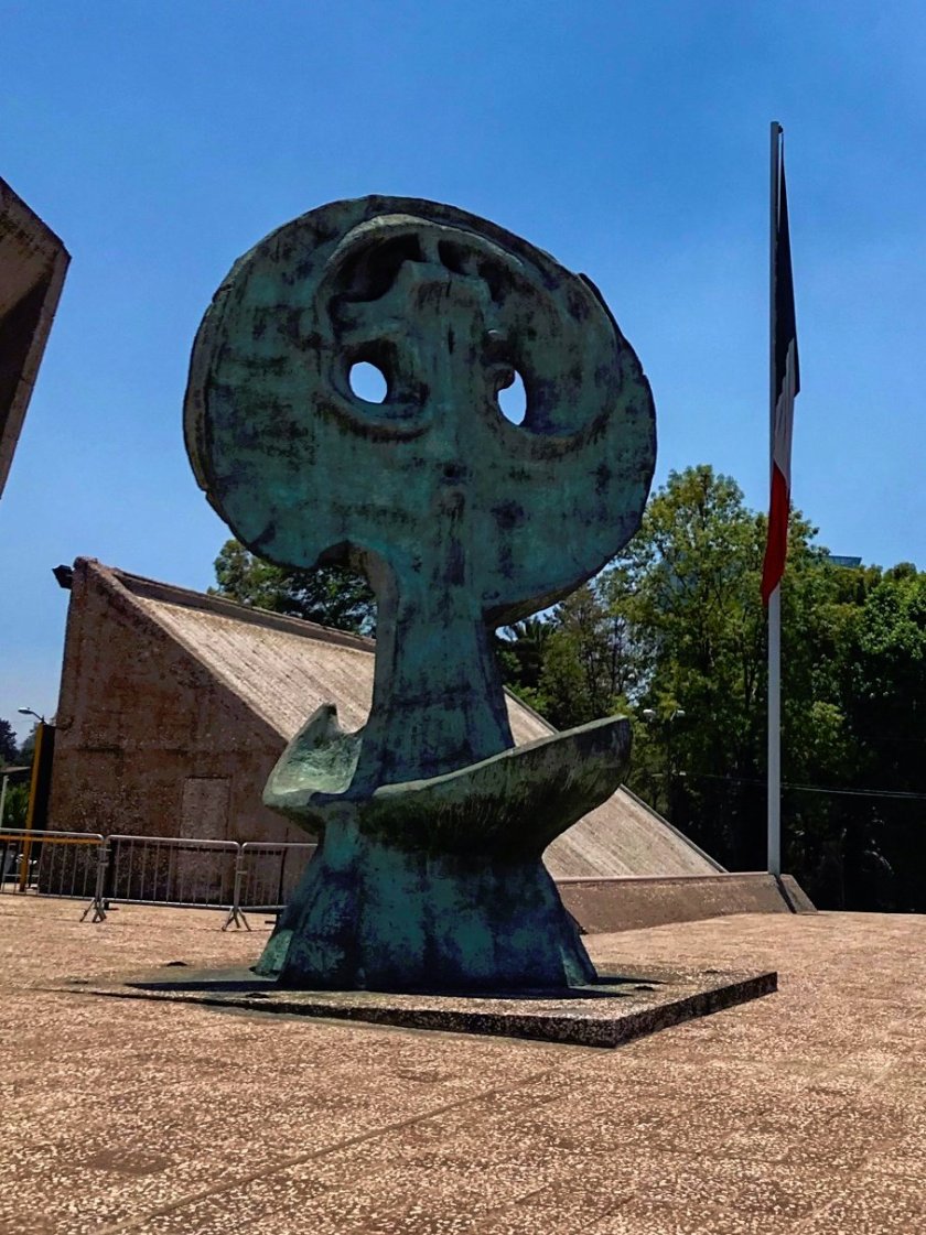 Před vstupem do auditoria