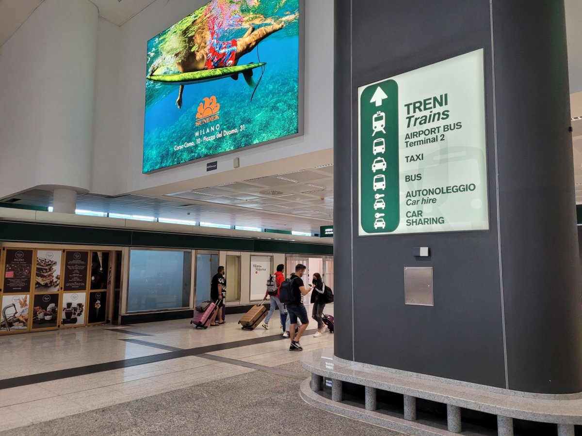 Značení k vlakům a autobusům