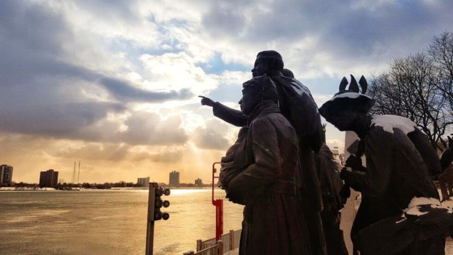 Tam je Kanada. Detroit, MI