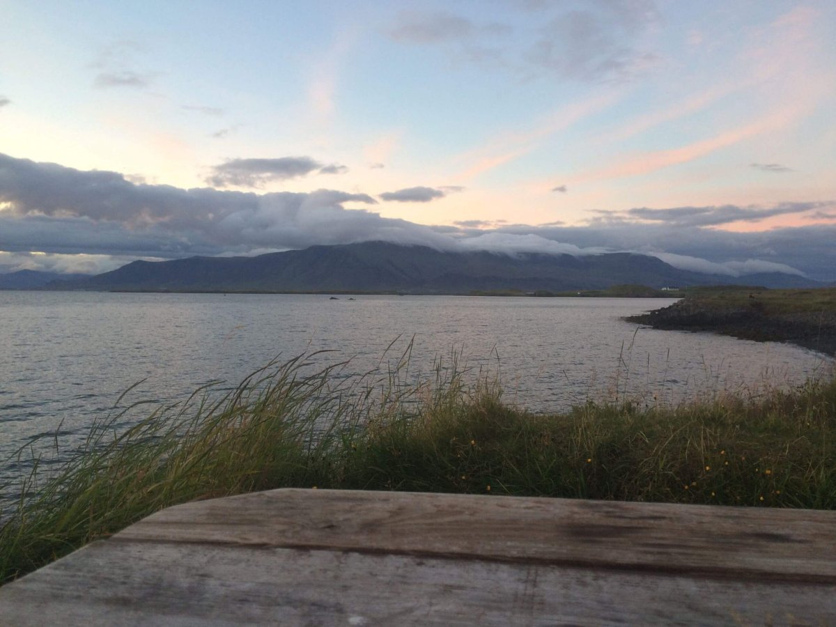 Krásný výhled na oceán kousek od kempu