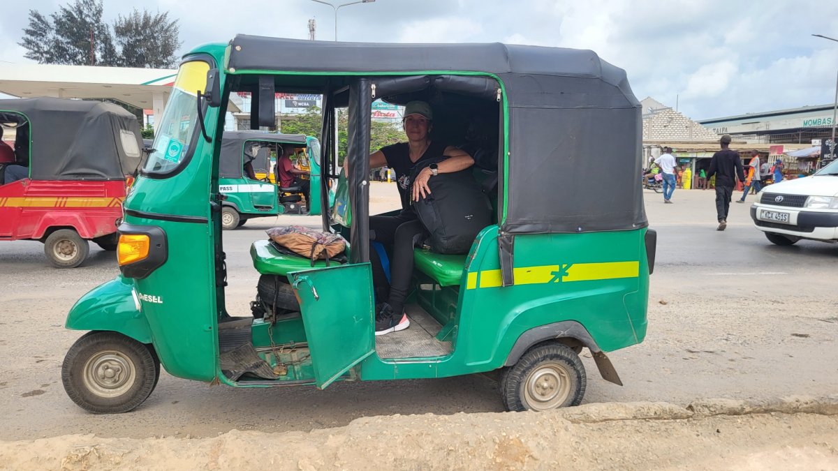 6. dopravní prostředek = tuktuk na Diani Beach