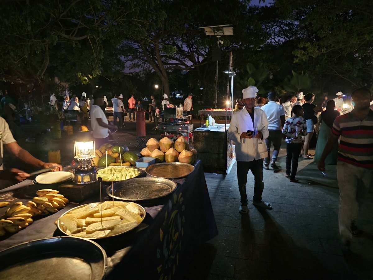 Noční trh Forodhani