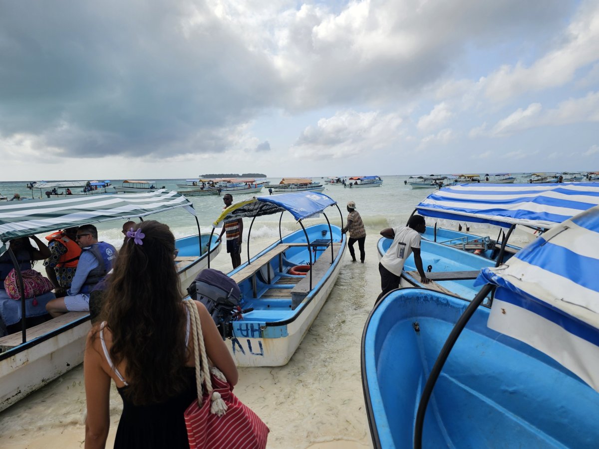 Chaos při nástupu na loď - plavba za delfíny