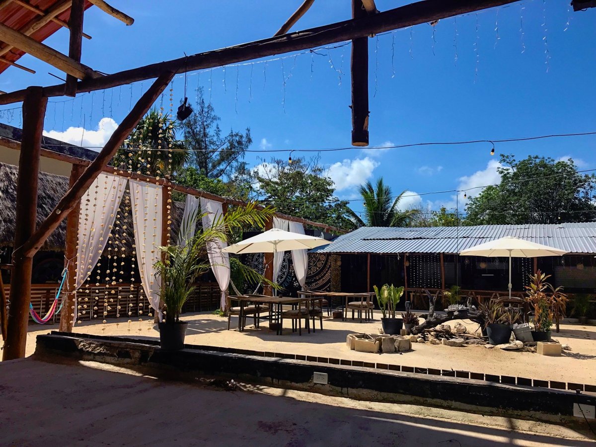 Centrální plácek hotelu