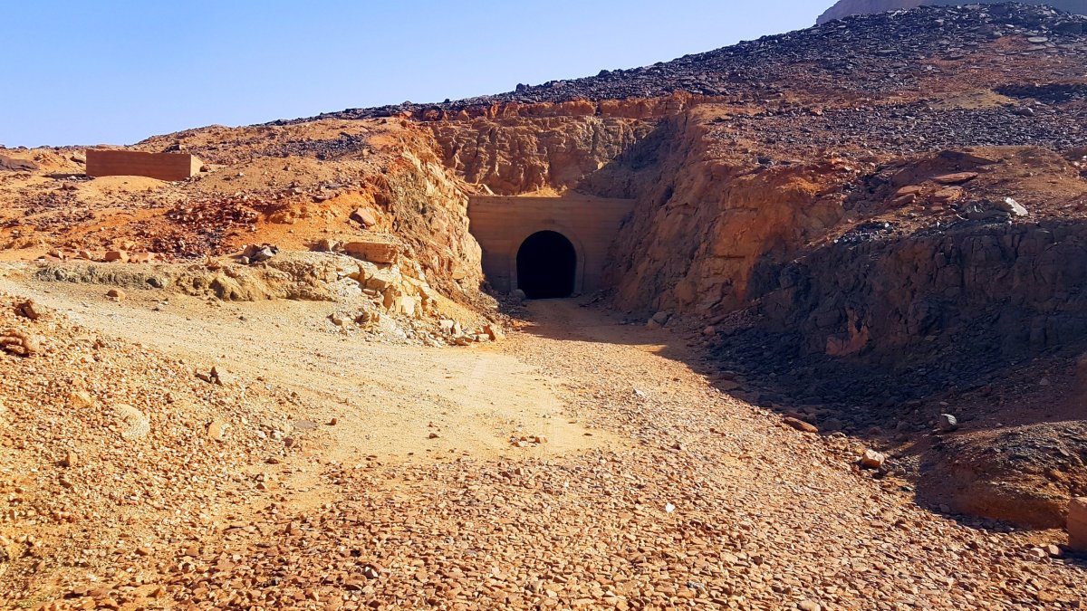 Starý železniční tunel