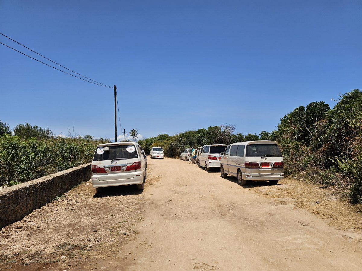 Parkování u Mtende Beach