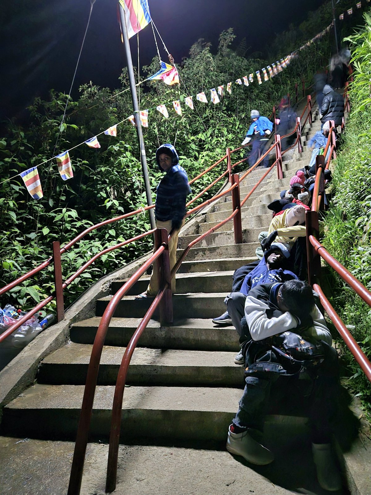 Začátek nejprudší části a odpočívající poutníci