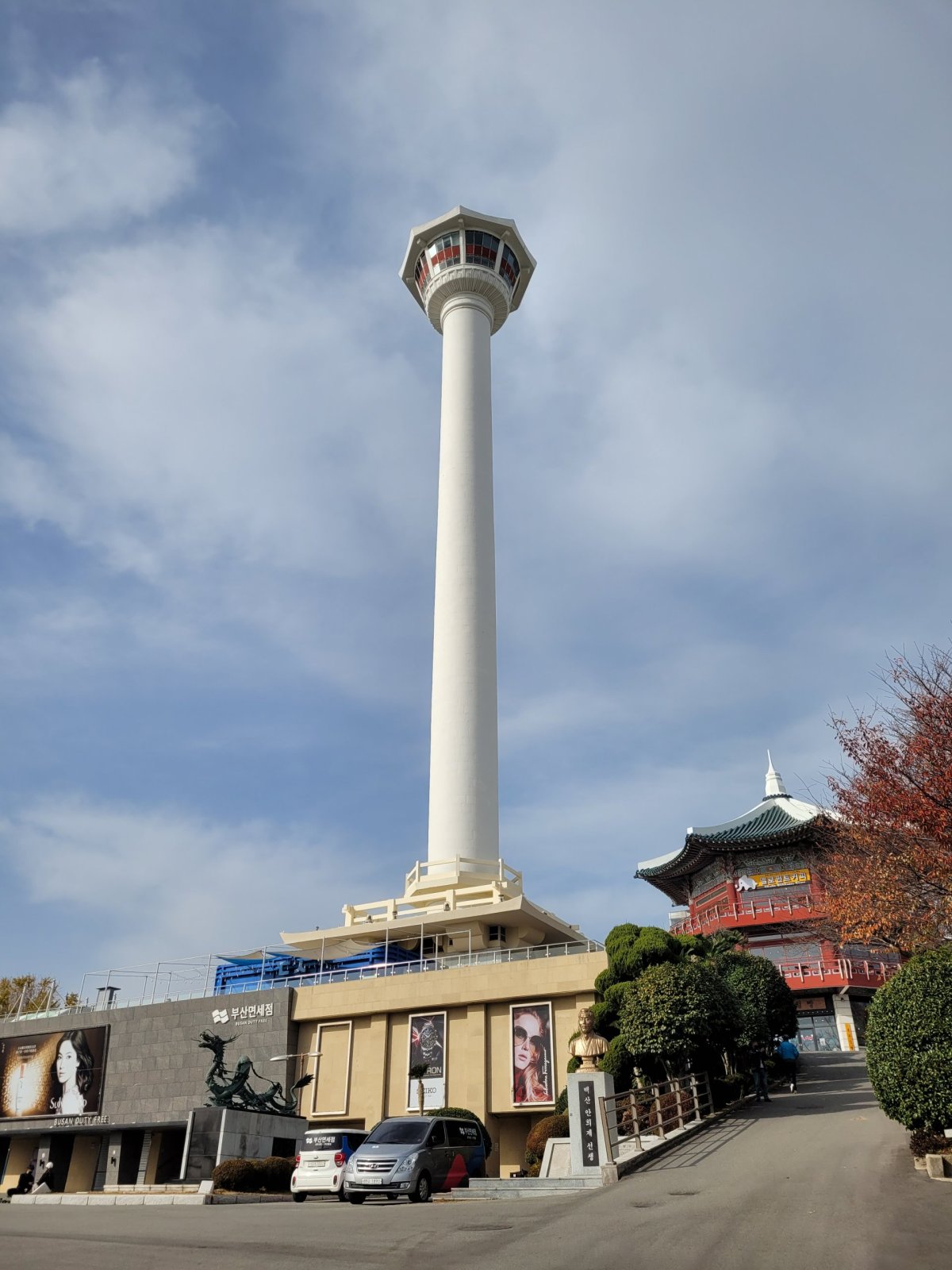 Busan Diamond Tower Vstupn Cestujlevne