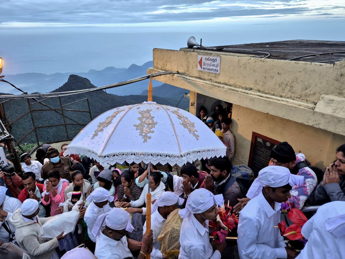 Bohoslužba při východu slunce