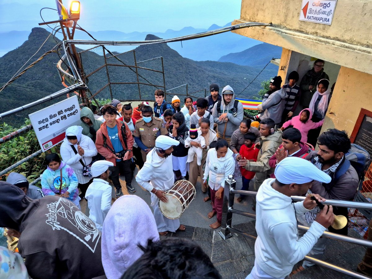 Bohoslužba při východu slunce