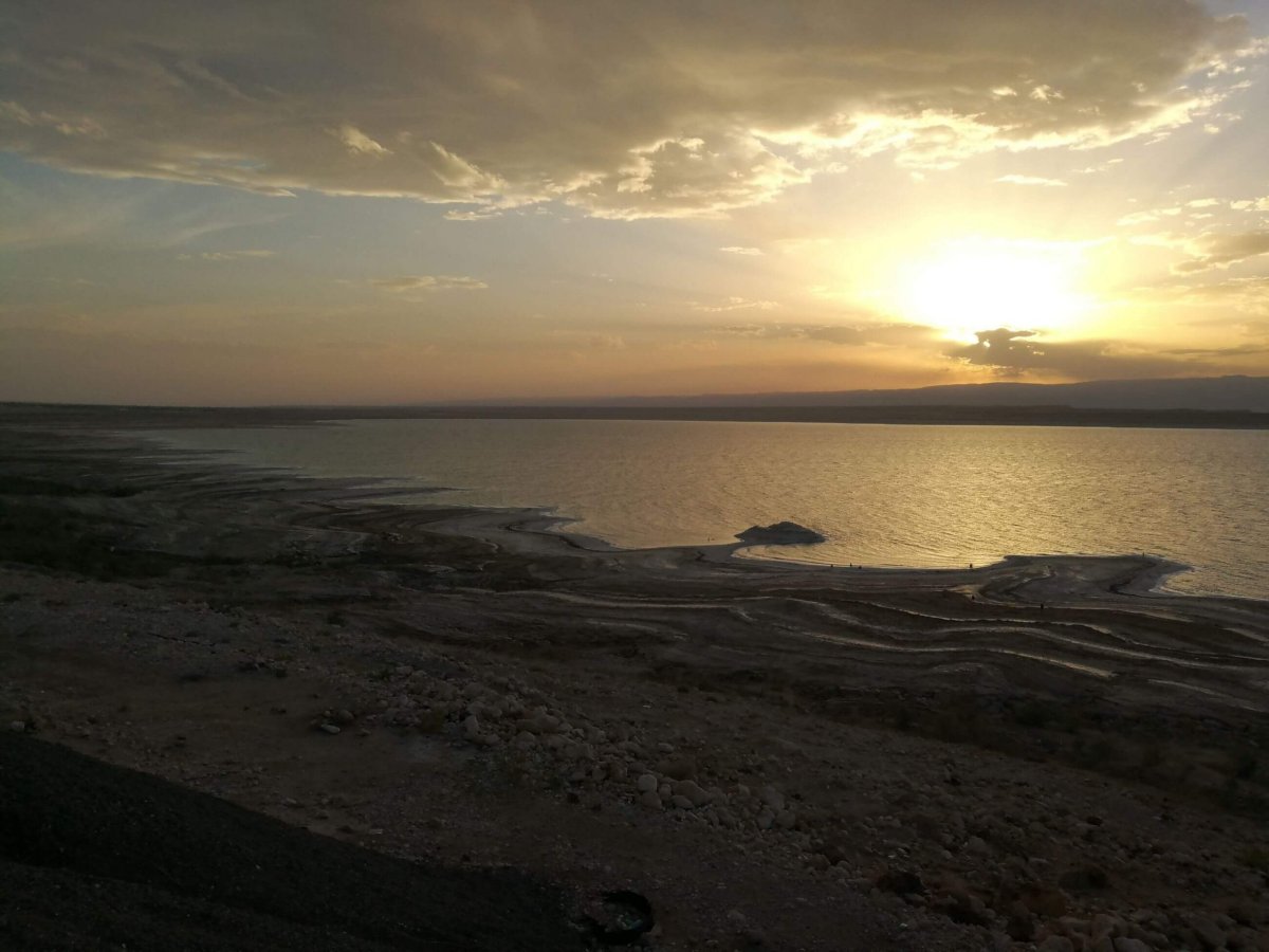 Západ slunce 420 metrů pod hladinou moře