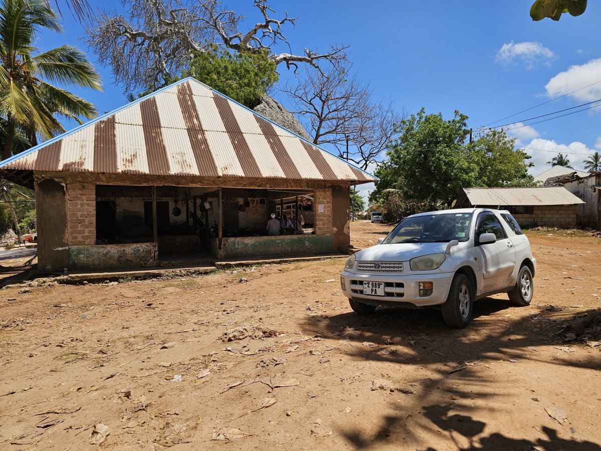 Půjčení auta na Zanzibaru