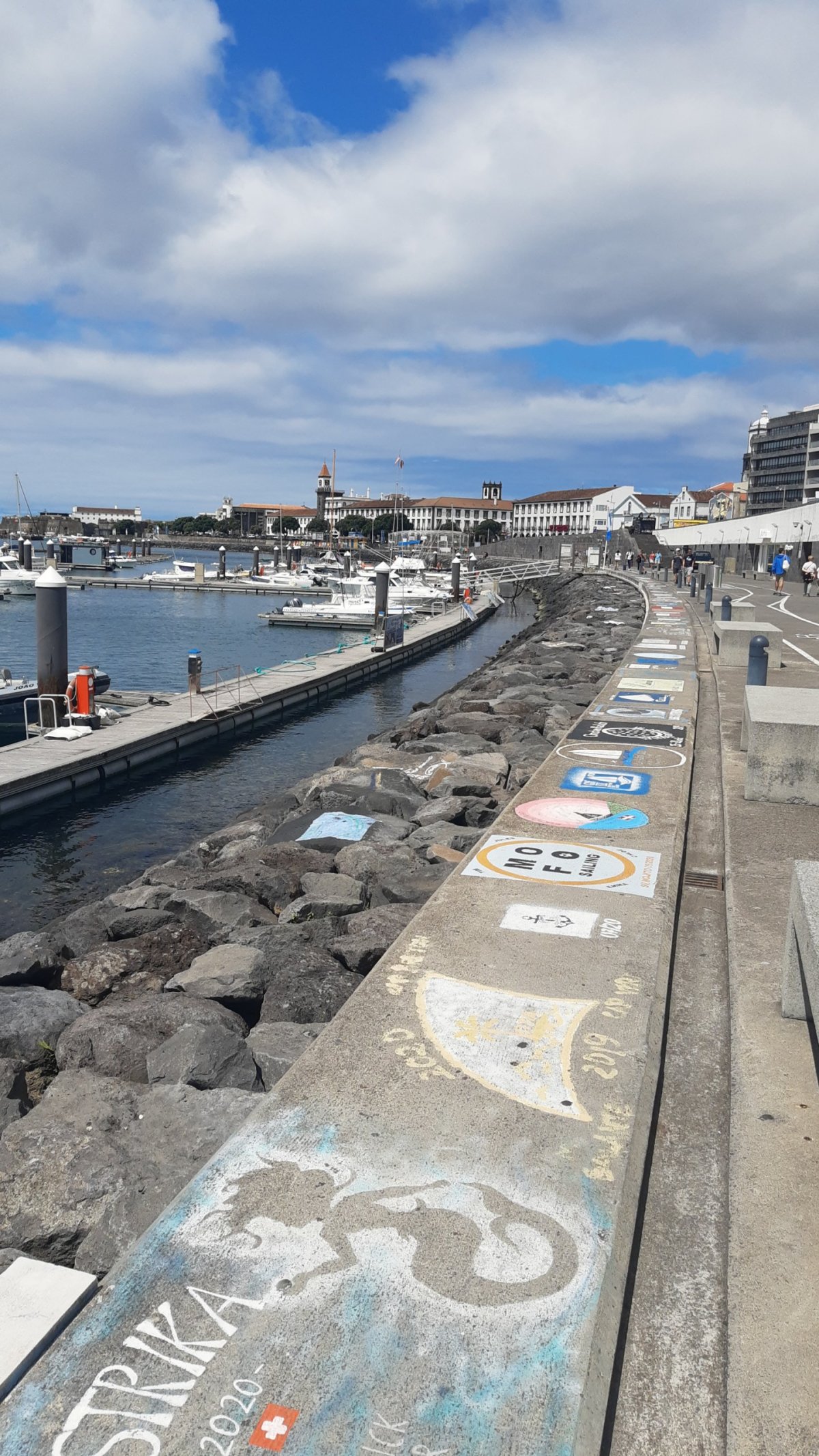 Obrázkové pozdravy námořníků