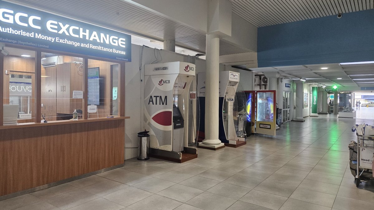 Tady ano - bankomaty místních bank