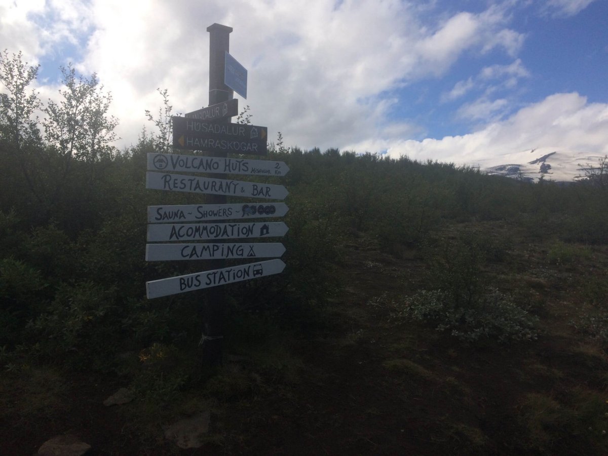 Ano, v kempu na druhé straně kopce je i sauna