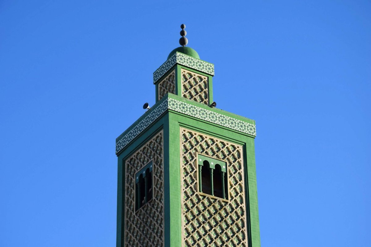 Detail minaretu poblíž nádraží