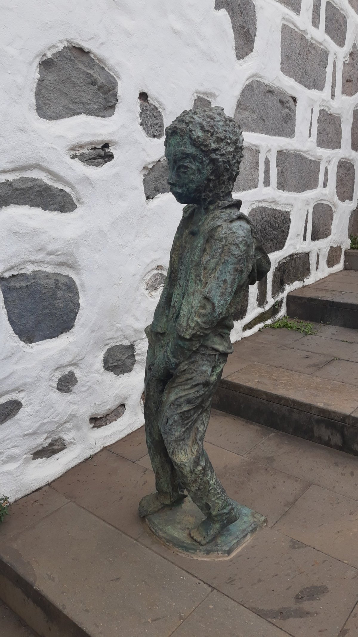 A místní čůrající chlapeček