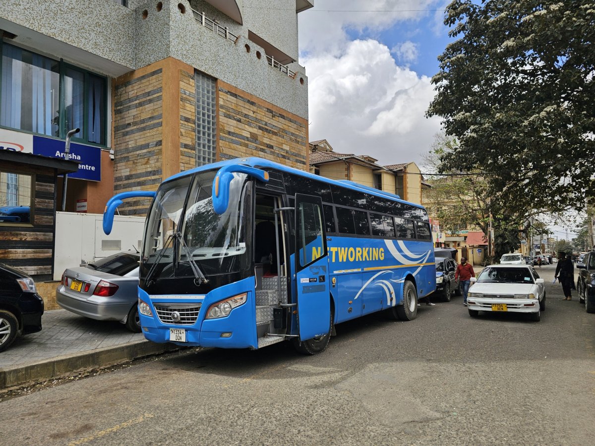 Zastávka autobusu směr letiště v India Street