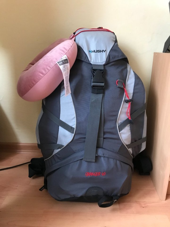 Jak vypadá cca. 50 l věcí sbalených ve 40 l batohu? Divím se, že mi to prošlo jako příruční zavazadlo, i když se jim to v Mnicho