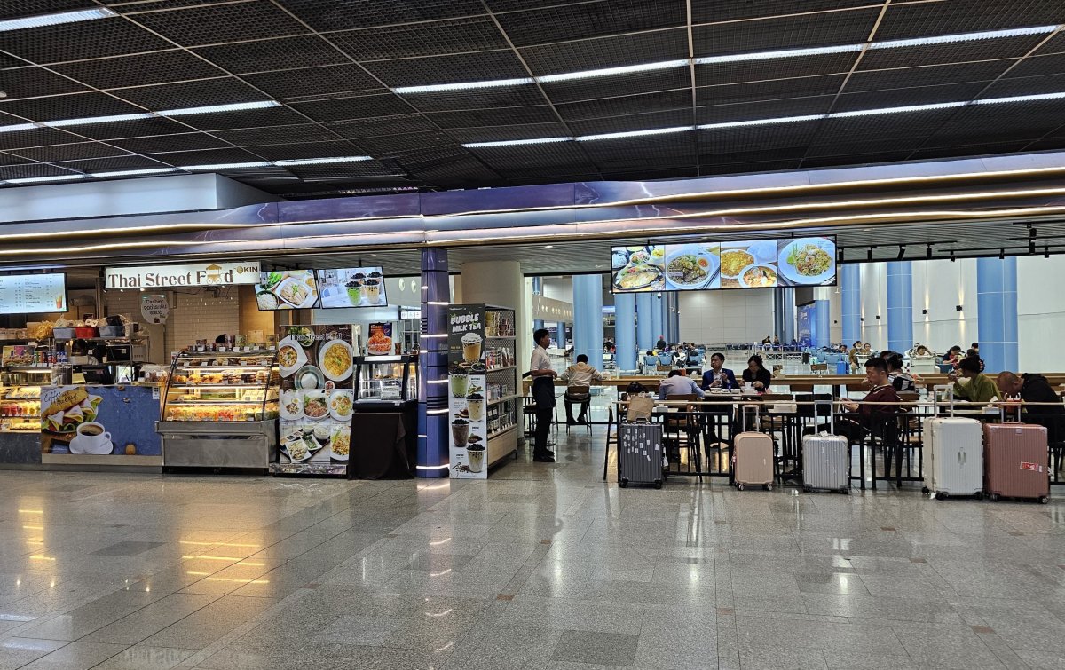 Občerstvení, veřejná část mezinárodního terminálu