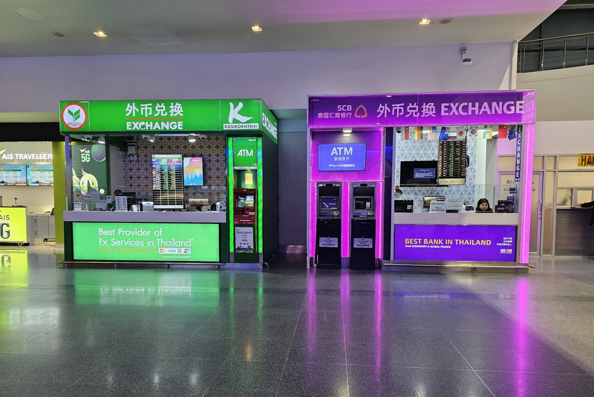 Směnárny, letiště Phuket