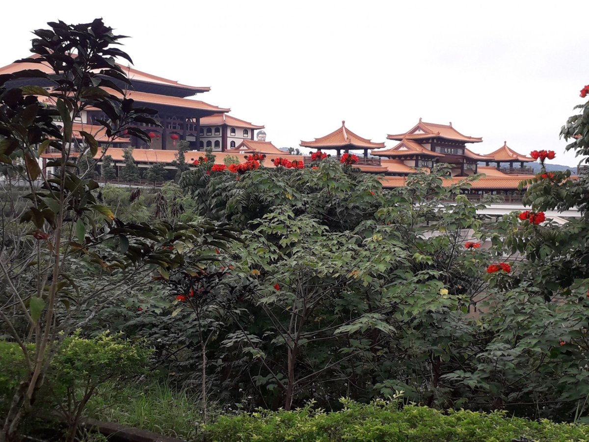 Fo Guang Shan Buddha Museum - zahrady kláštera 
