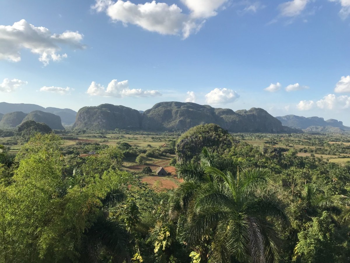 Viñales je krajina neuvěřitelných možností. Kde jinde by místní se 100% jistotou poznal, že už teď jdete špatně, aniž by měl asp