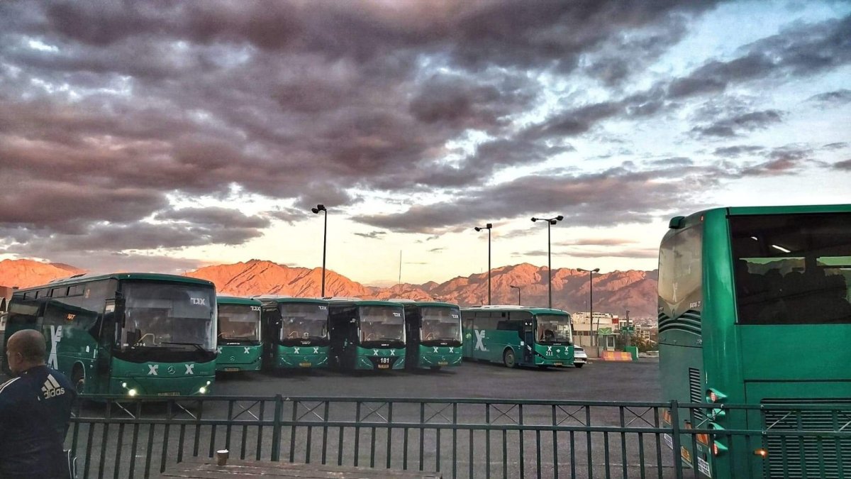 Západ slunce nad autobusákem