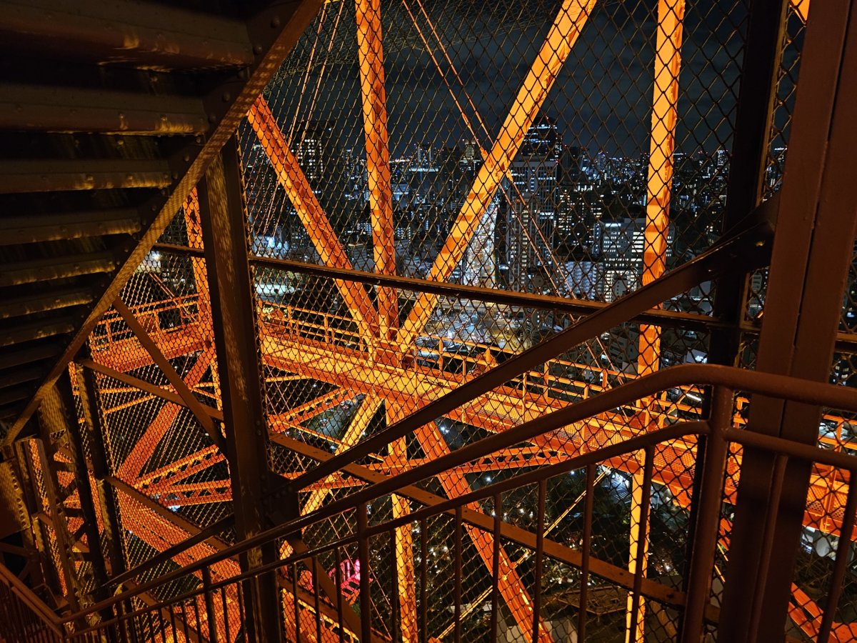 Cesta po schodech dolů