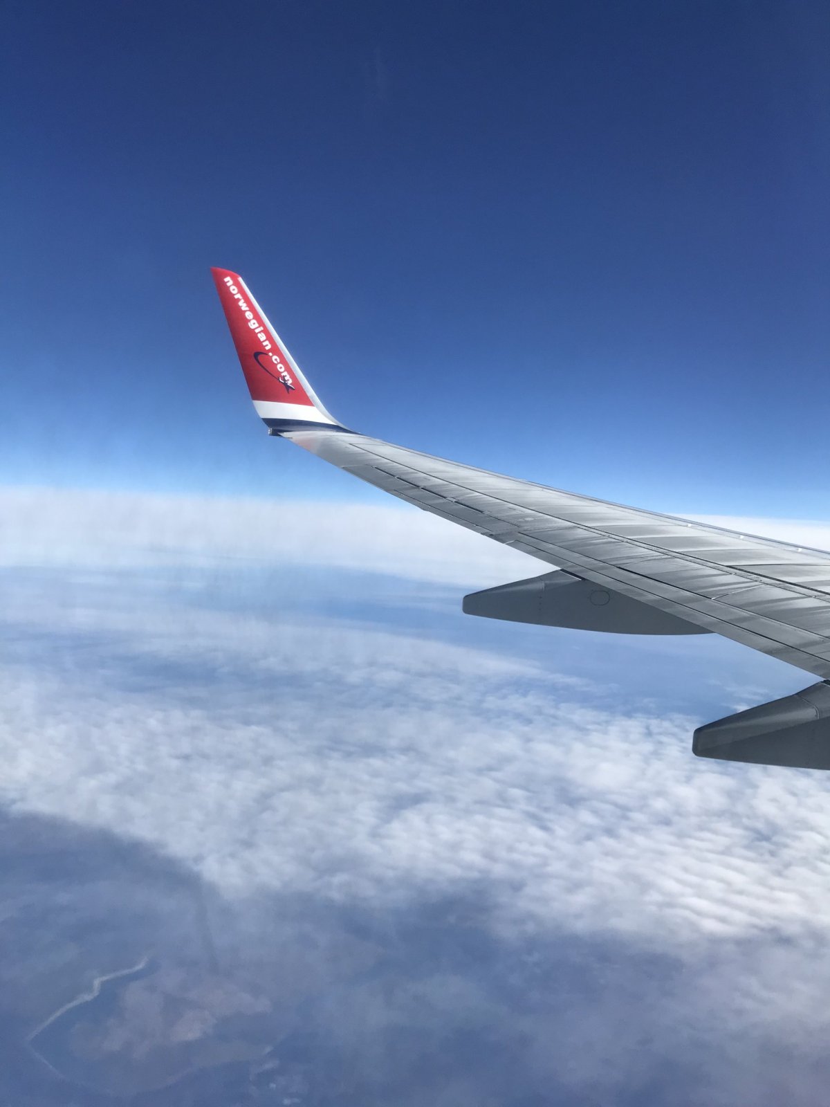 Livery Norwegian Airlines má jednu velkou výhodu - nikdo si ho s ničím jiným nemůže splést.