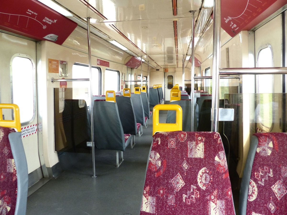 "S-Bahn" z letiště Subang do centra