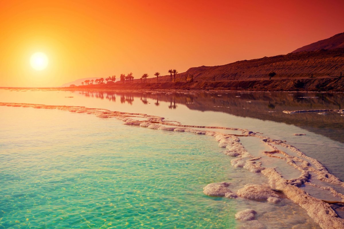 Východ slunce u Mrtvého moře