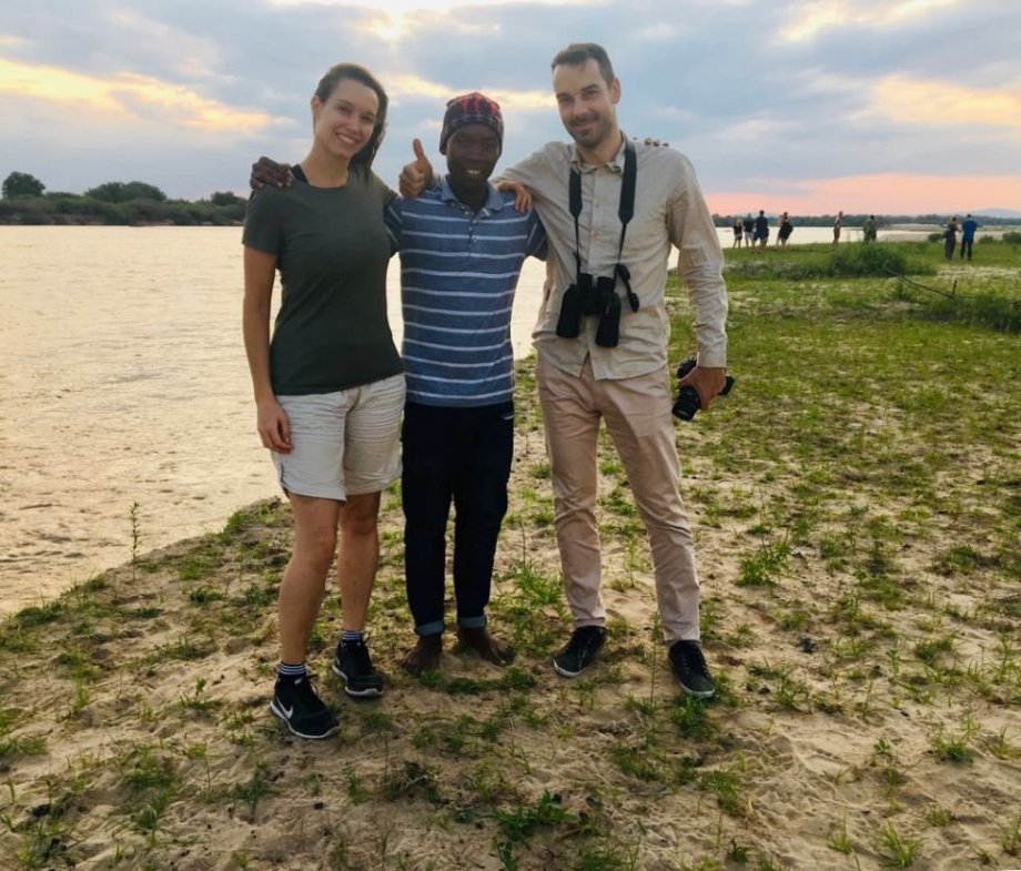 My dva a náš mladý, ale zkušený průvodce Ibrahim, expert na řeku a vše kolem ní, rodák z místní vesnice Mloka.