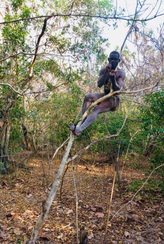 Člověk se na vteřinu otočí a Didi je najednou na stromě. Nikdy jsme nezažili člověka, který by byl víc ve spojení s přírodou...