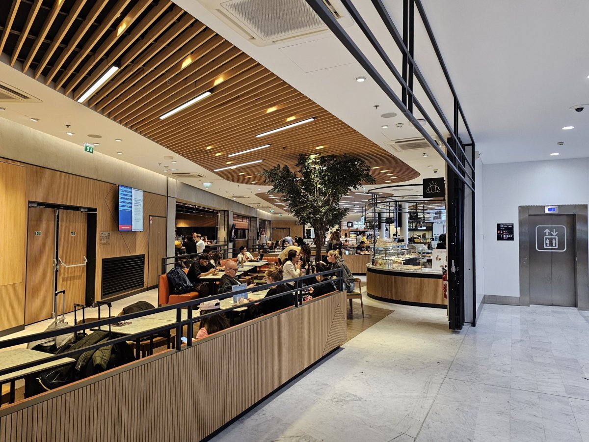 Food Court, terminál 3