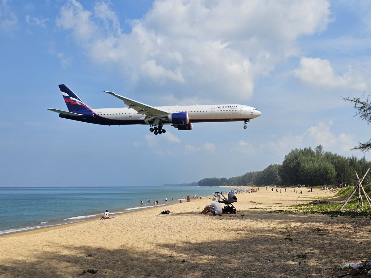Aeroflot nad Mai Khao