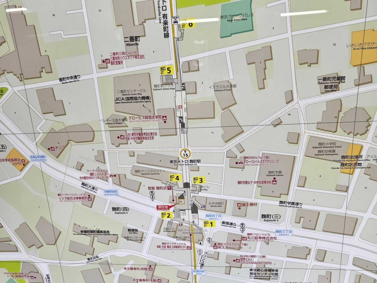 Mapa východů ze stanice metra