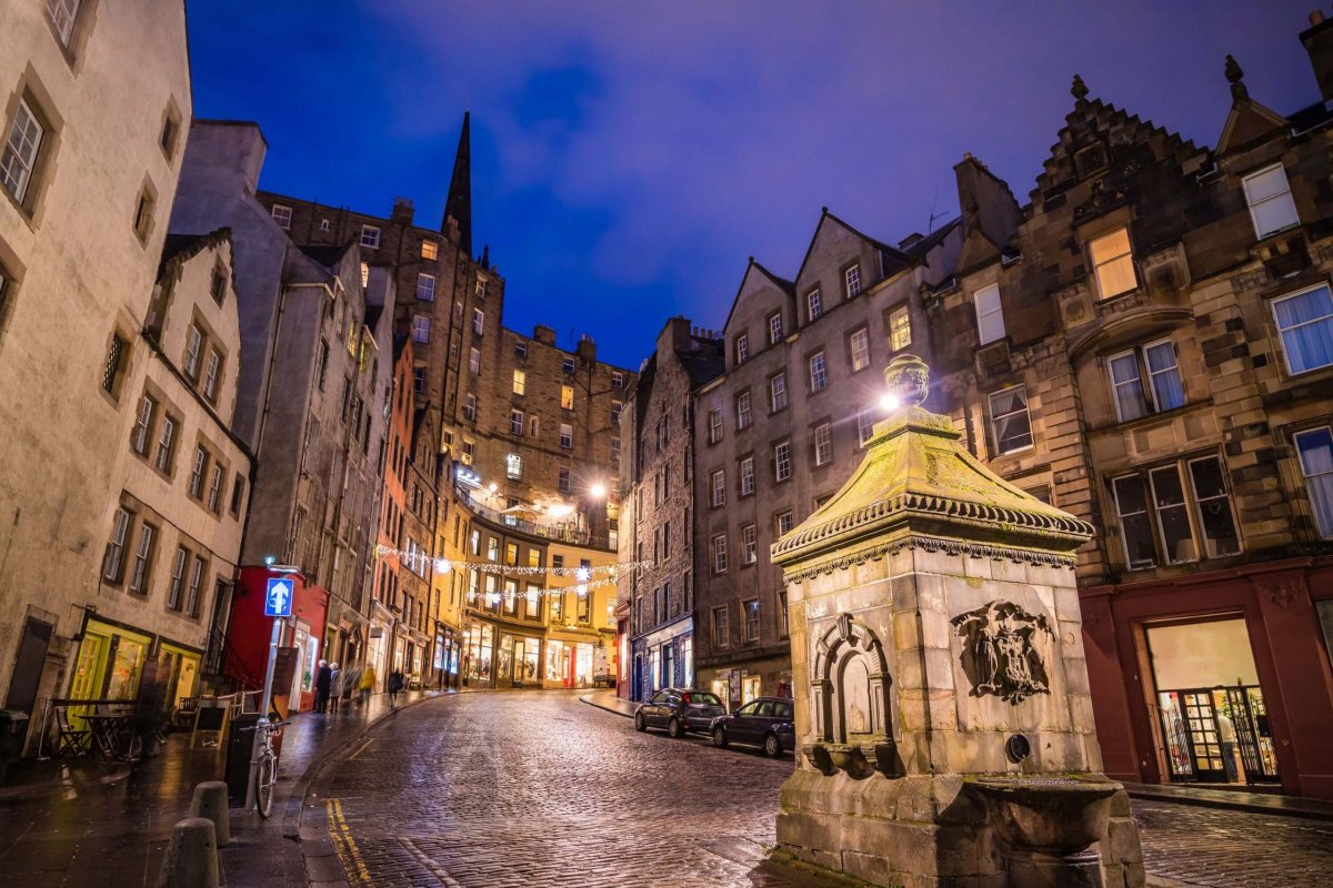 Noční Edinburgh