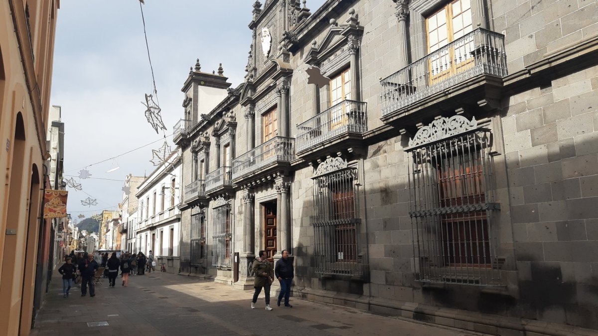 Jeden z paláců v La Laguna