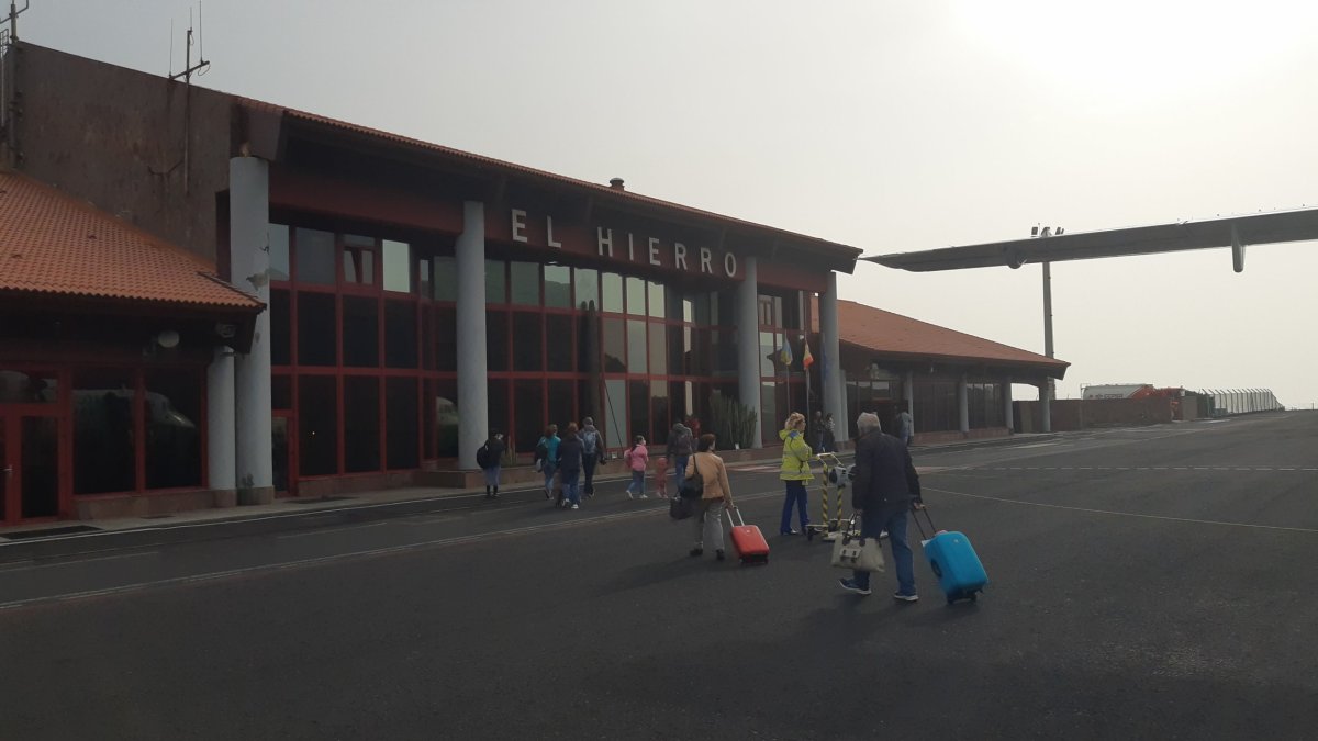 ... takové větší nádraží