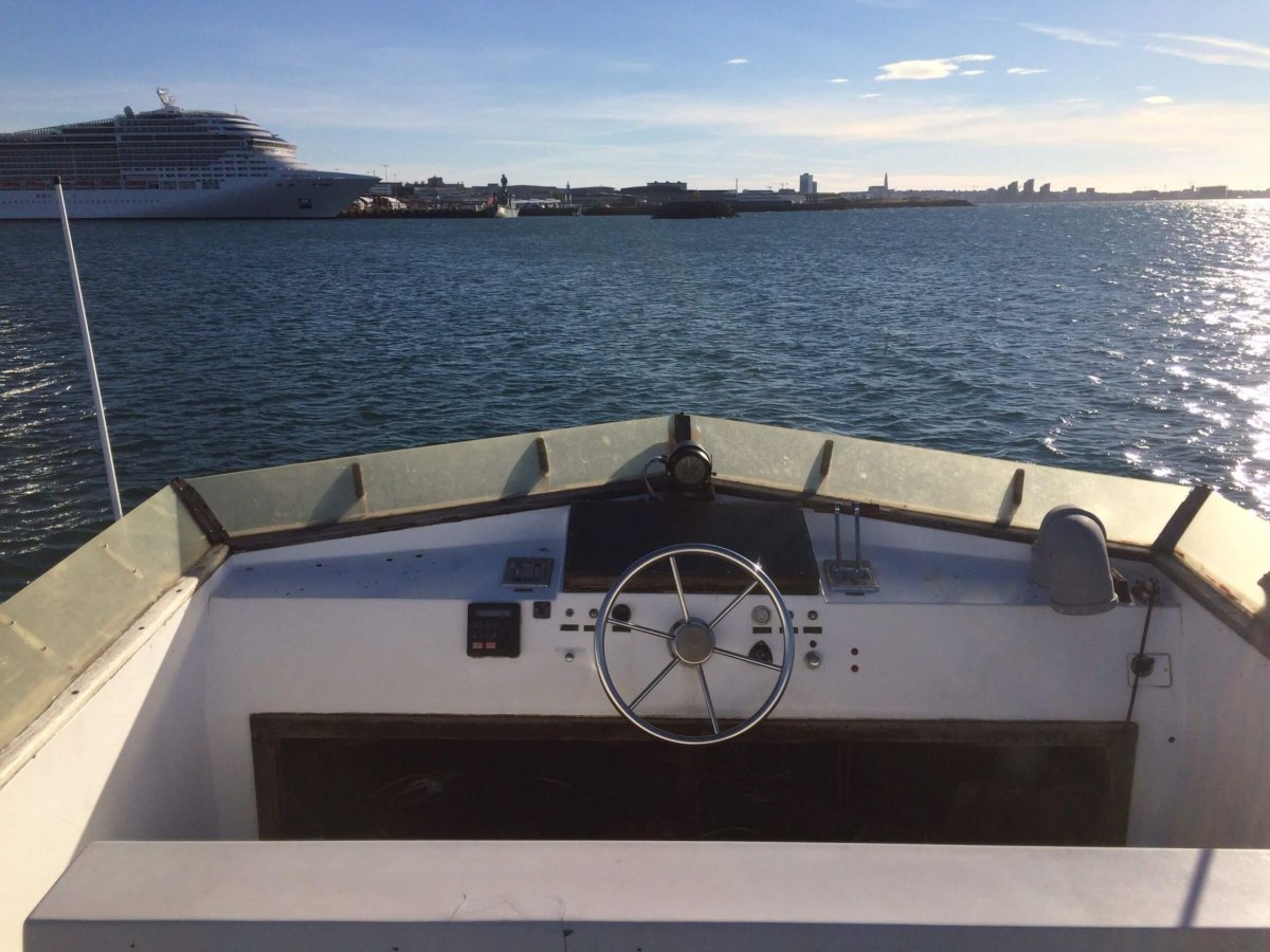 Pohled ze shora lodě na cestě zpět do Reykjavíku