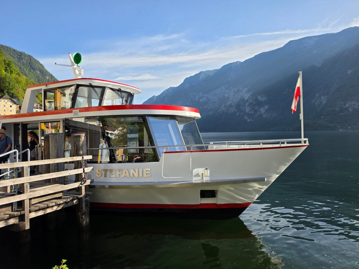 Trajekt Hallstatt železniční stanice