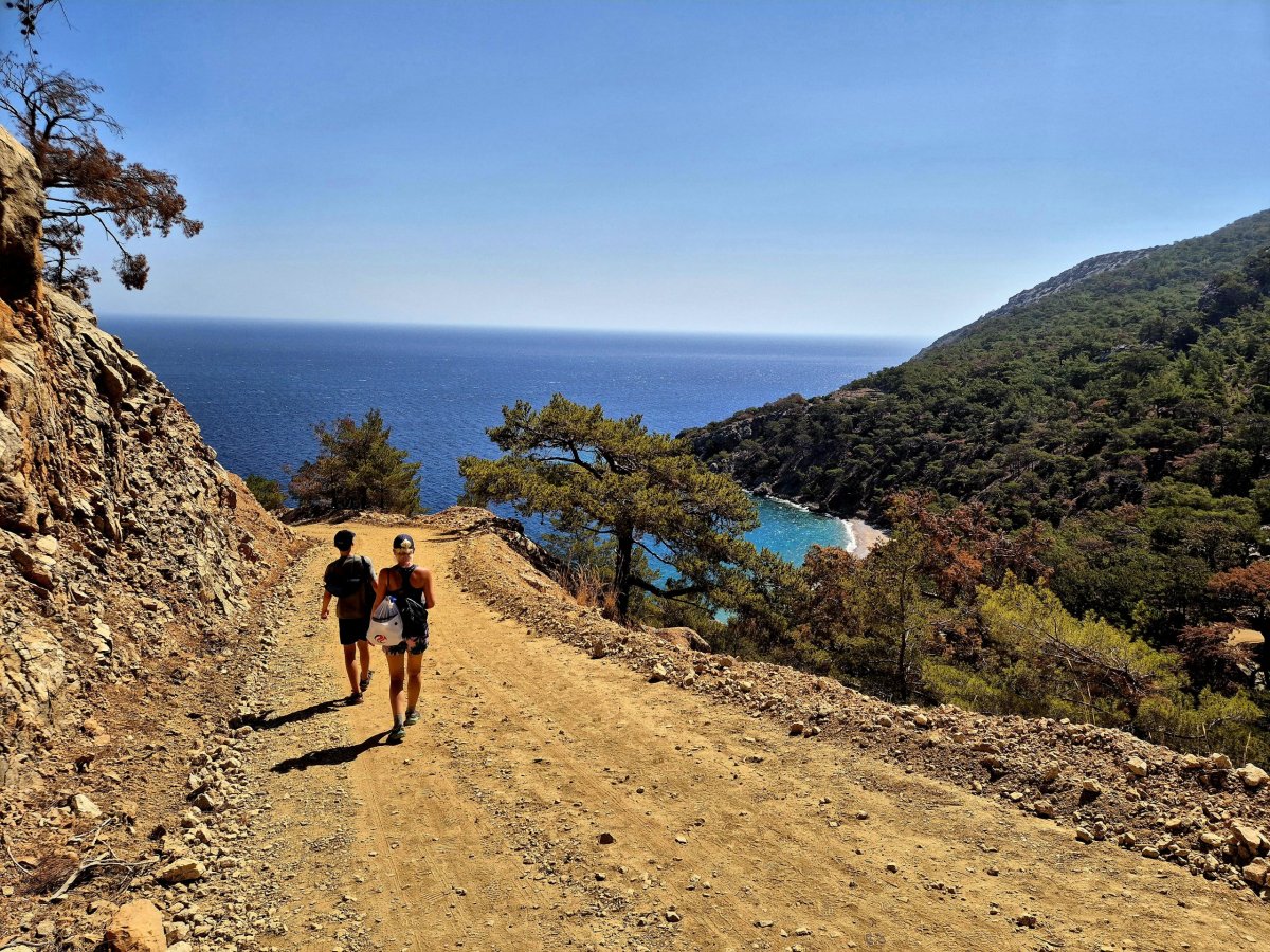 Cesta na Kato Lakkos