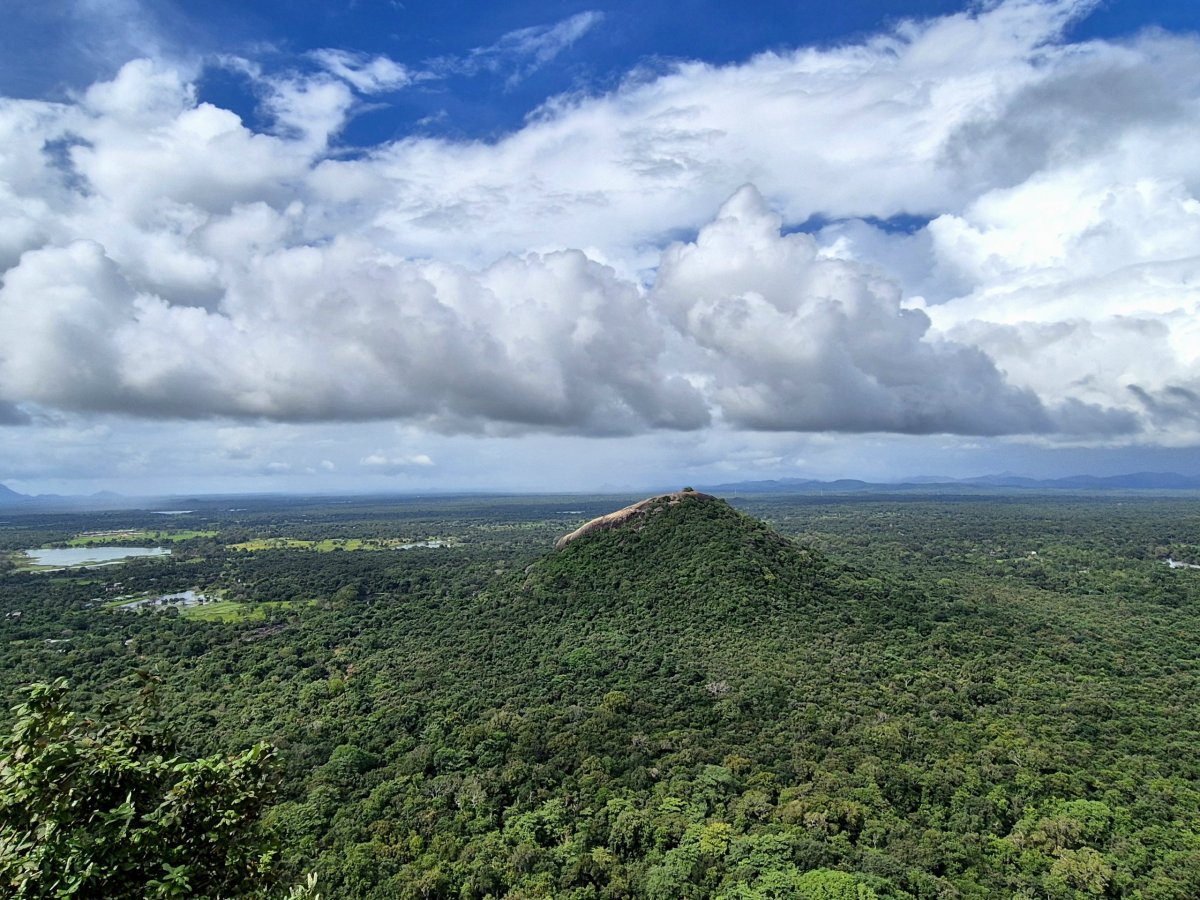 Výhled na Pidurangalu