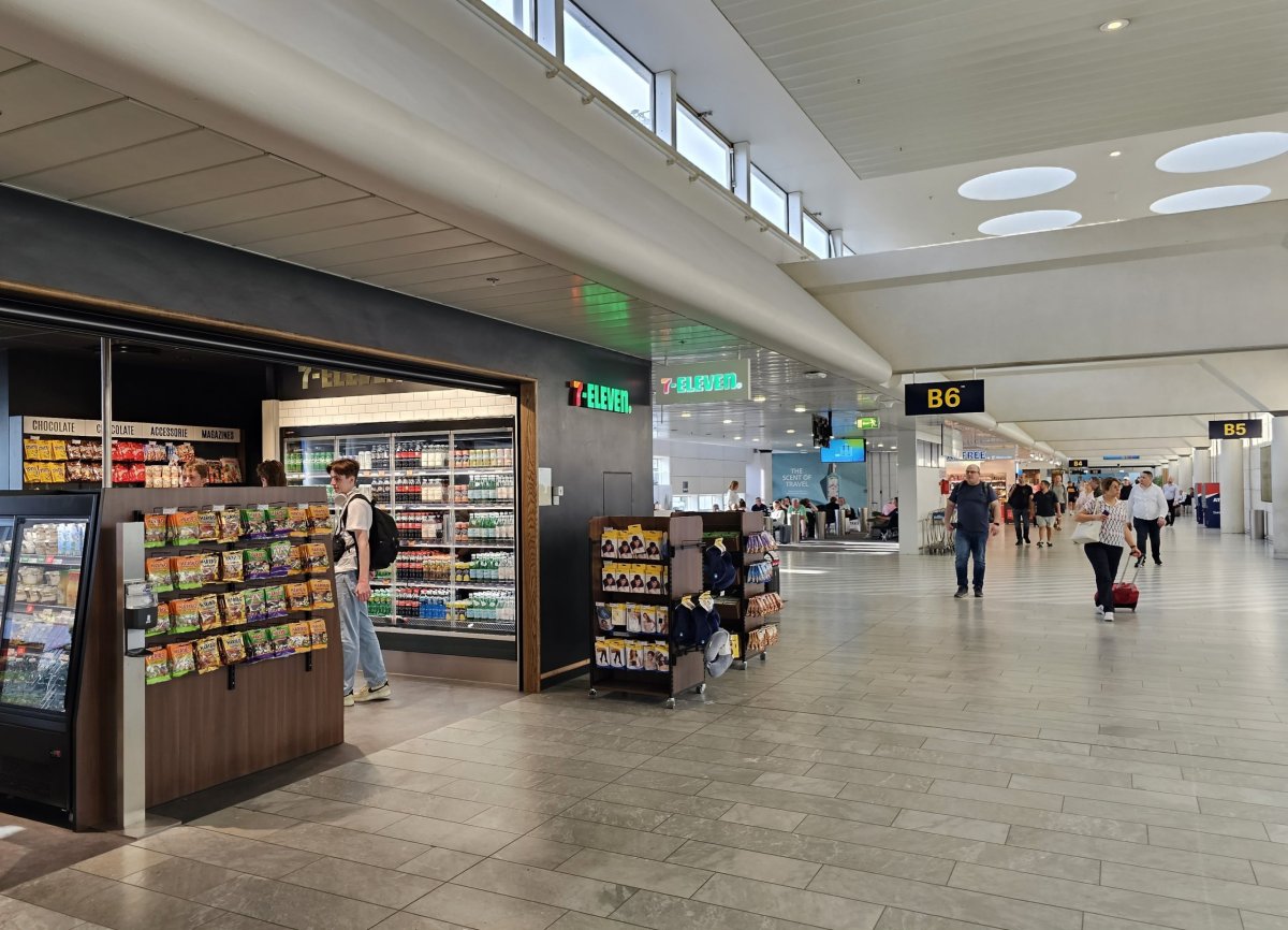 7Eleven v tranzitní zóně