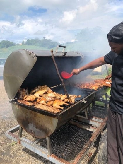 pouliční prodej kuřat