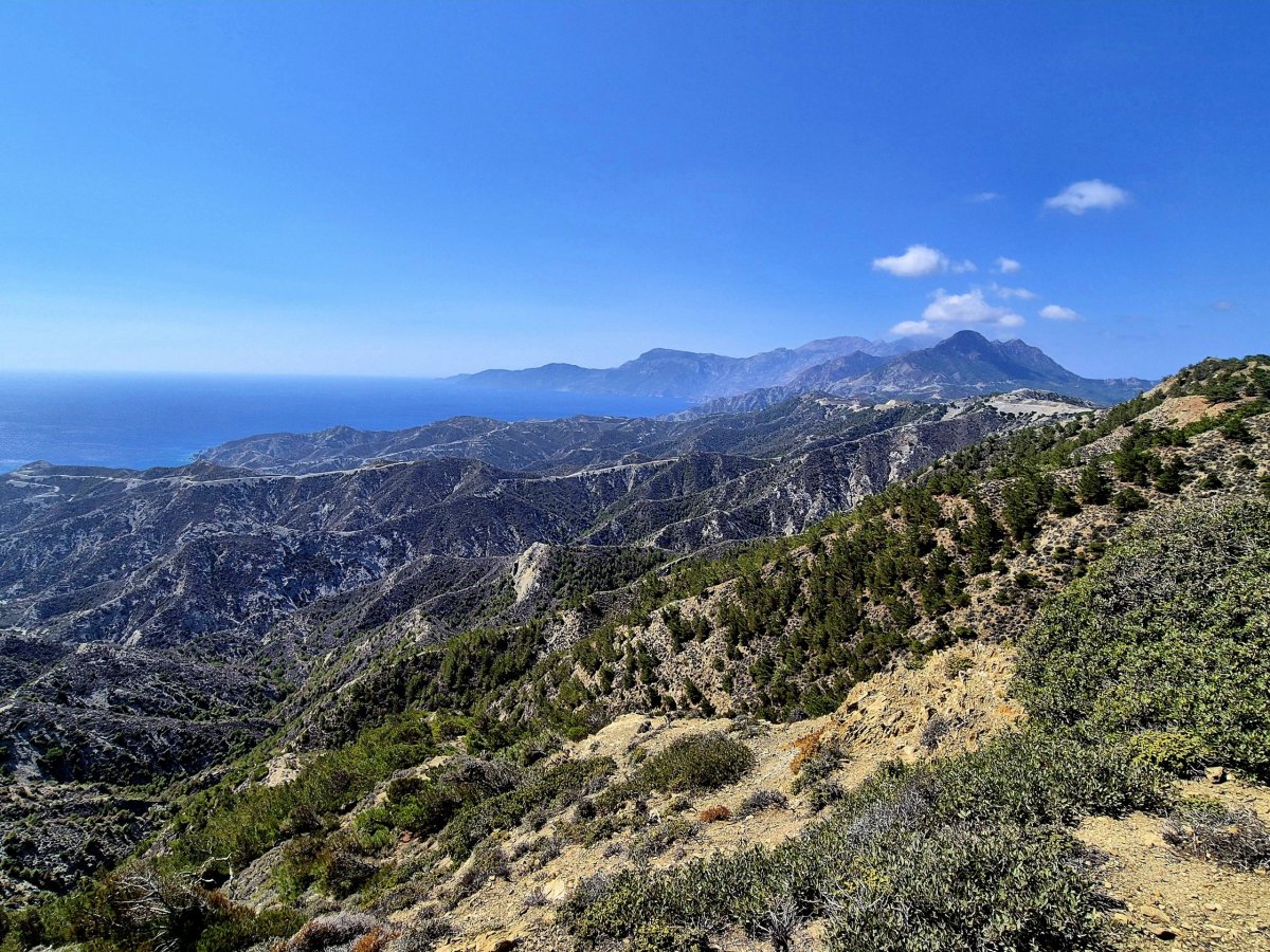 Cesta do městečka Olympos