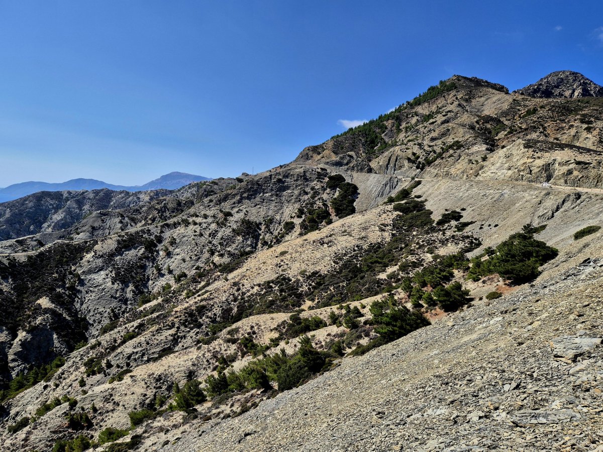 Cesta do městečka Olympos